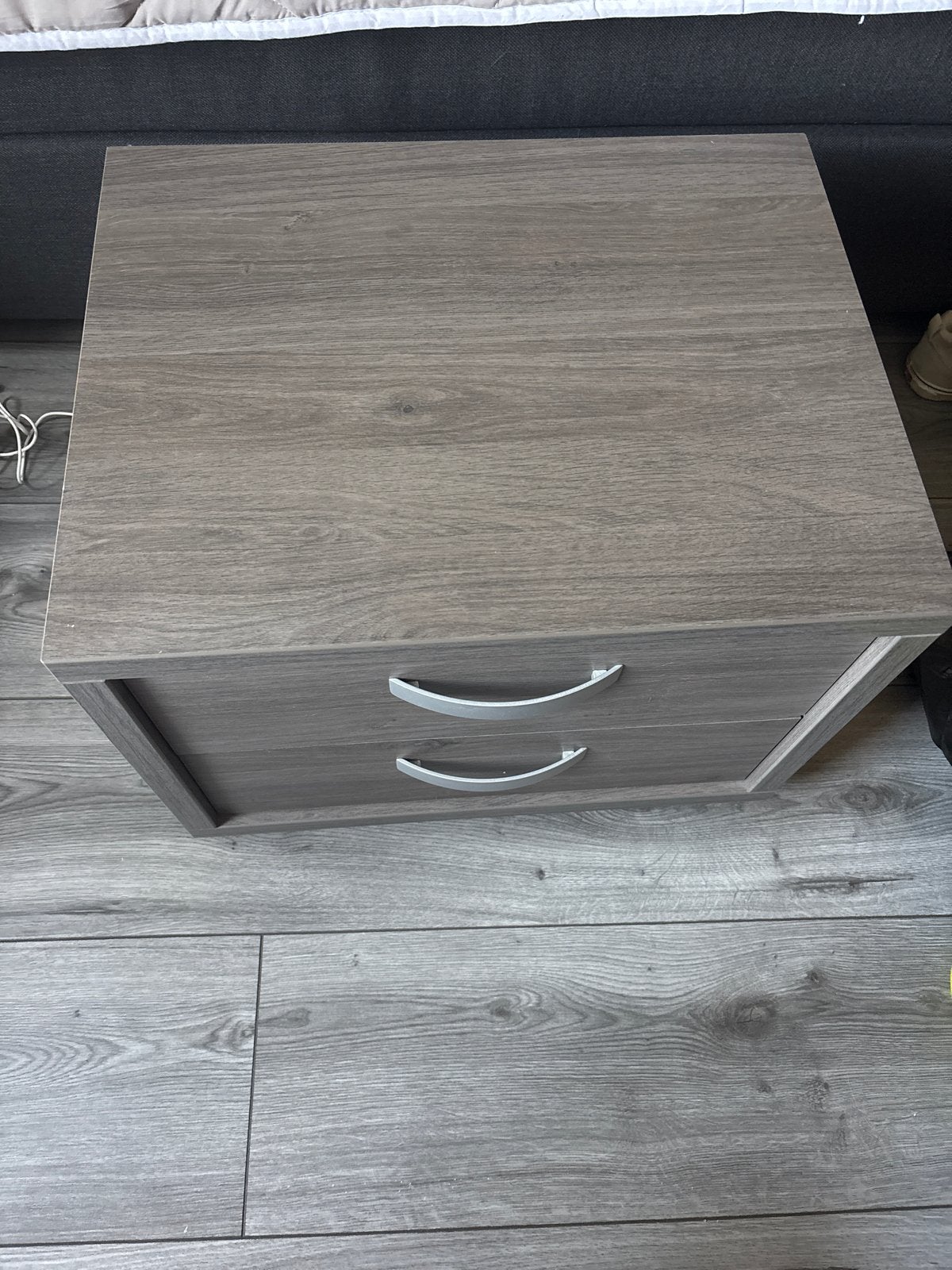Foto 5 van Nachtkastje met 2 lades - Grijs houtlook