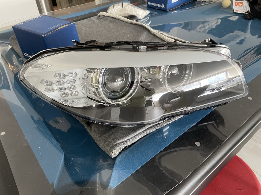 BMW F10 F11 xenon koplamp rechts waterdicht 7203246, Niet ingevuld, Gebruikt, Niet ingevuld, Ophalen of Verzenden