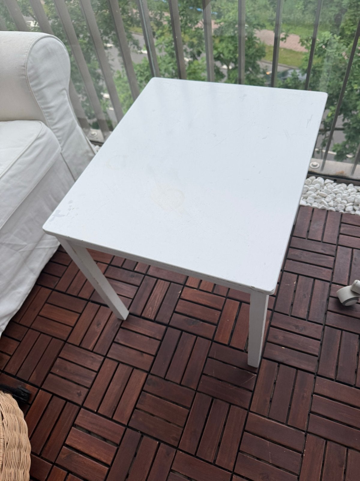 Witte bijzettafel - Compact en veelzijdig, Huis en Inrichting, Tafels | Eettafels, Gebruikt, Minder dan 50 cm, 50 tot 100 cm, tot twee personen