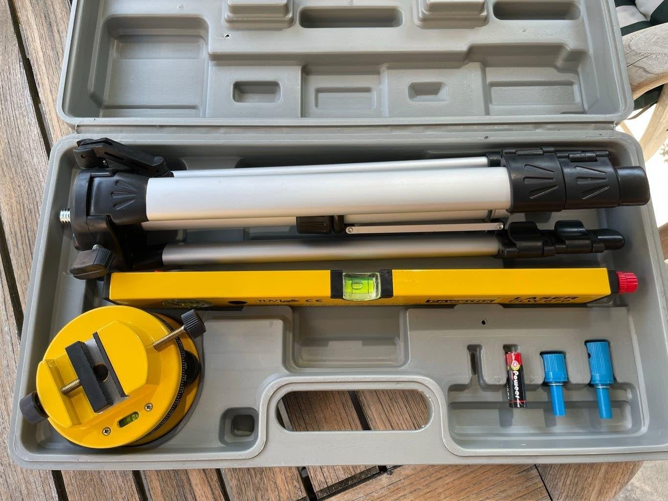 Lasertool Kit - Powerfix PLW 670 Laserwaterpas, Ophalen, Gebruikt, Licht