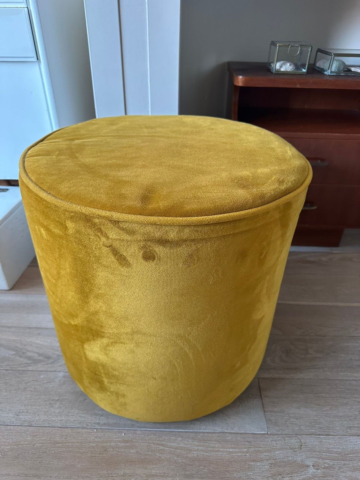 Poef goud / geel, Ophalen, Zo goed als nieuw, Rond, Minder dan 50 cm