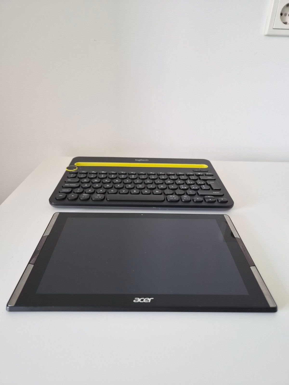 Tablet Acer Iconia tab 10, Ophalen of Verzenden, Zo goed als nieuw, 10 inch, Acer