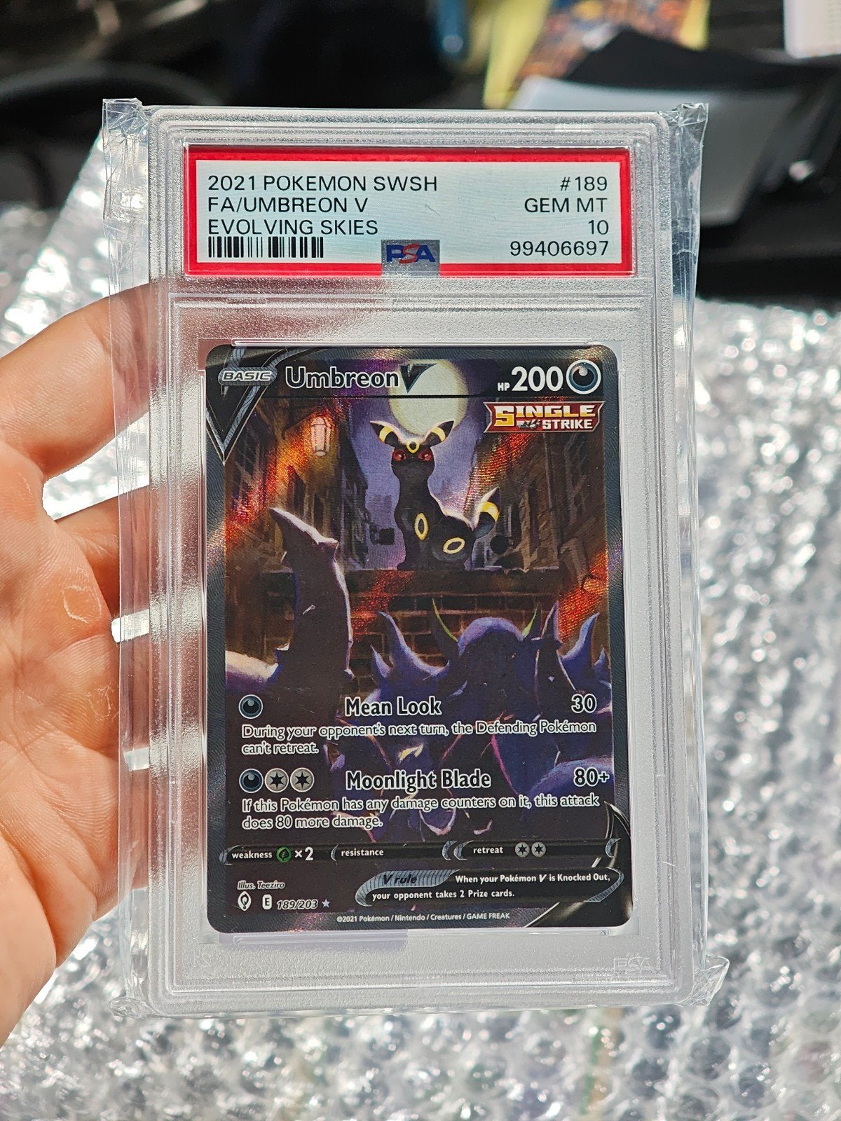 PSA 10 Umbreon V 189/203 Evolving Skies, Ophalen of Verzenden, Nieuw, Losse kaart