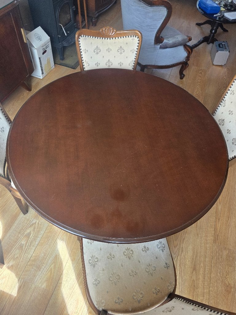 Antieke ronde eettafel met 4 stoelen, Ophalen