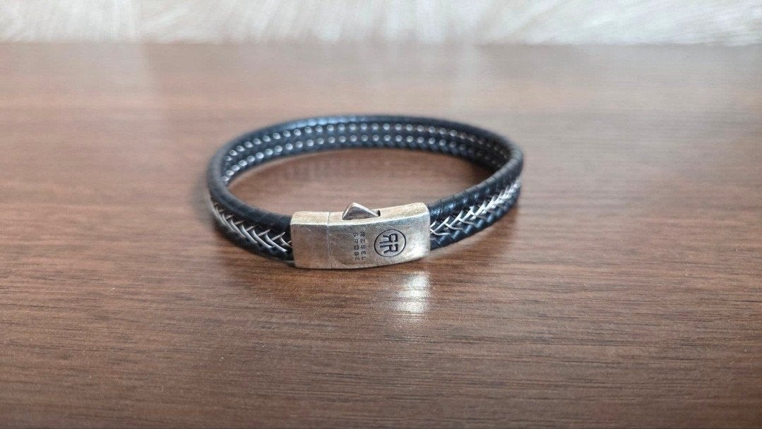 : een originele en stoere Rebel & Rose armband, Sieraden, Tassen en Uiterlijk, Ophalen of Verzenden, Zwart, Leer