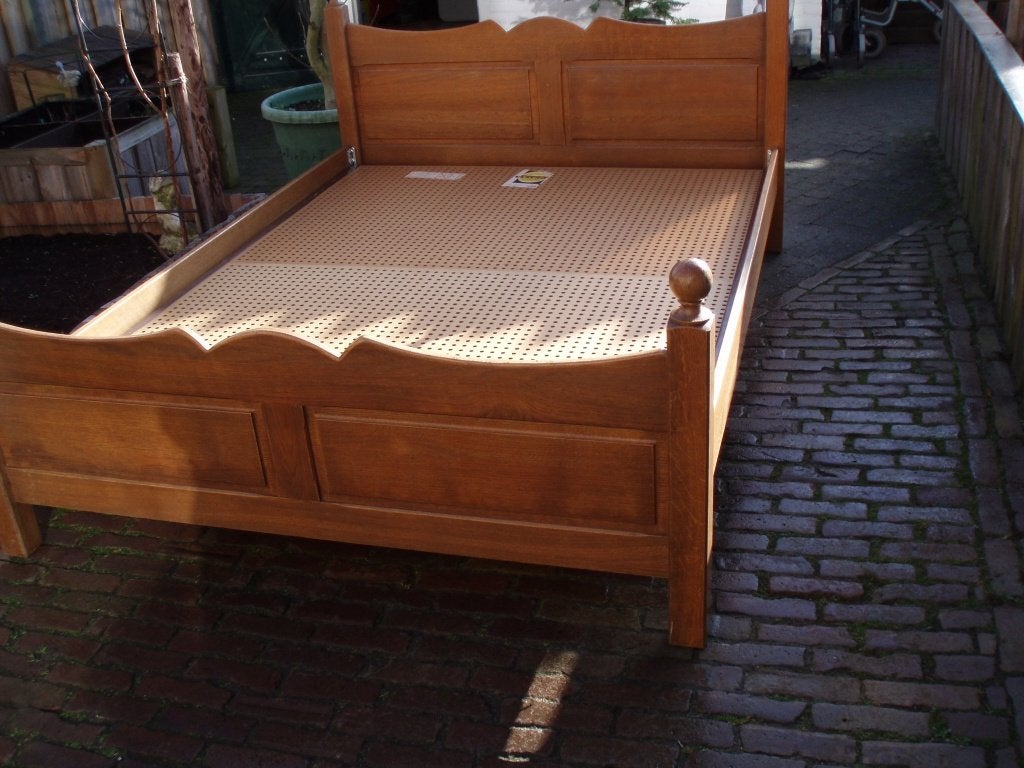 Bed, Huis en Inrichting, Slaapkamer | Bedden, Ophalen, Bruin, Tijdloos, 200 cm