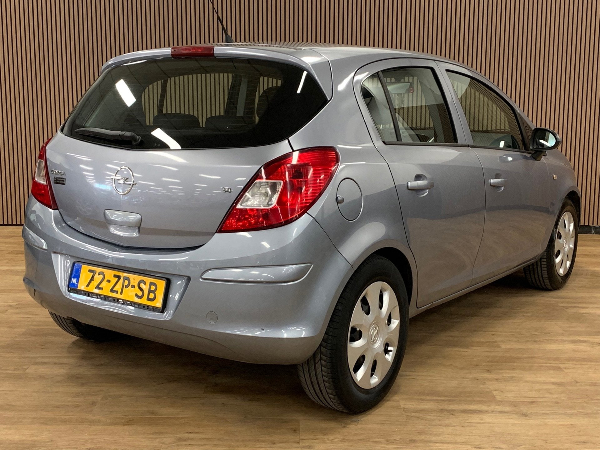 Opel Corsa 1.4-16V Enjoy|Airco|5 Deurs|, Voorwielaandrijving, Gebruikt, Zwart, 4 cilinders