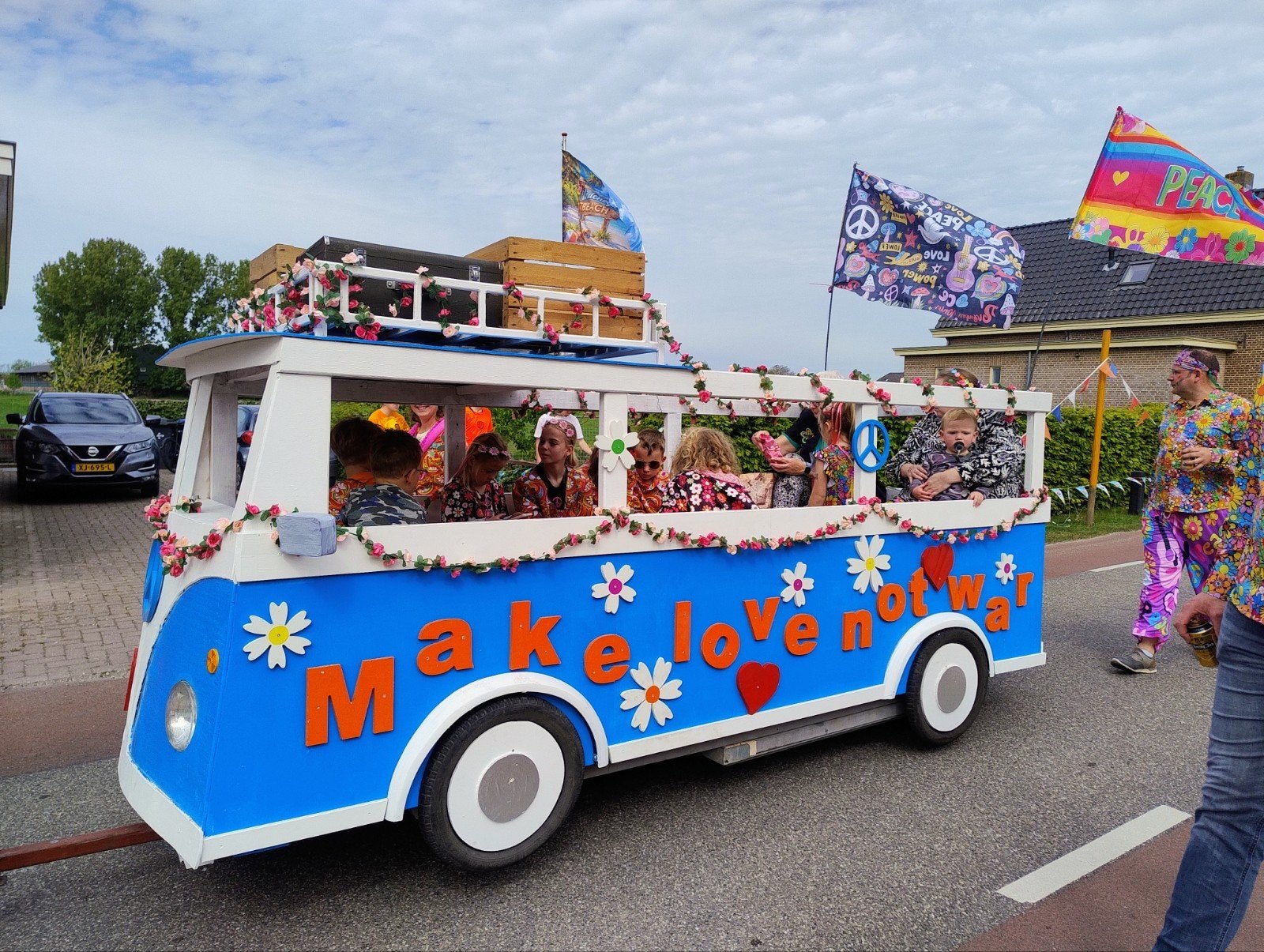 Hippie Bus Feestwagen - Unieke VW T1 Look-alike, Hobby en Vrije tijd, Ophalen