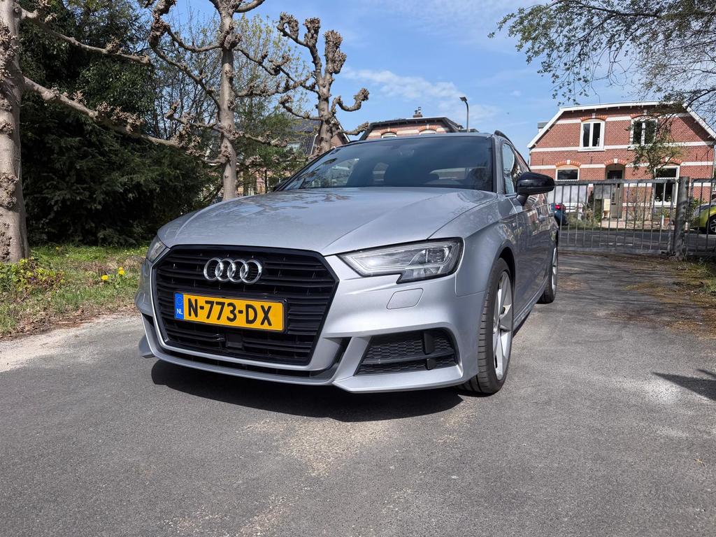 Audi A3 1.5 Tfsi 150pk CoD Ultra S Tronic 2017 Grijs, Auto's, 1498 cc, 4 cilinders, 650 kg, Particulier