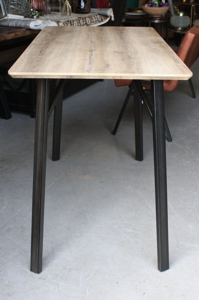 2 x hippe bartafel metaal houtlook 140x70 cm. statafel, Ophalen, 5 krukken of meer, Zo goed als nieuw, 90 cm of meer