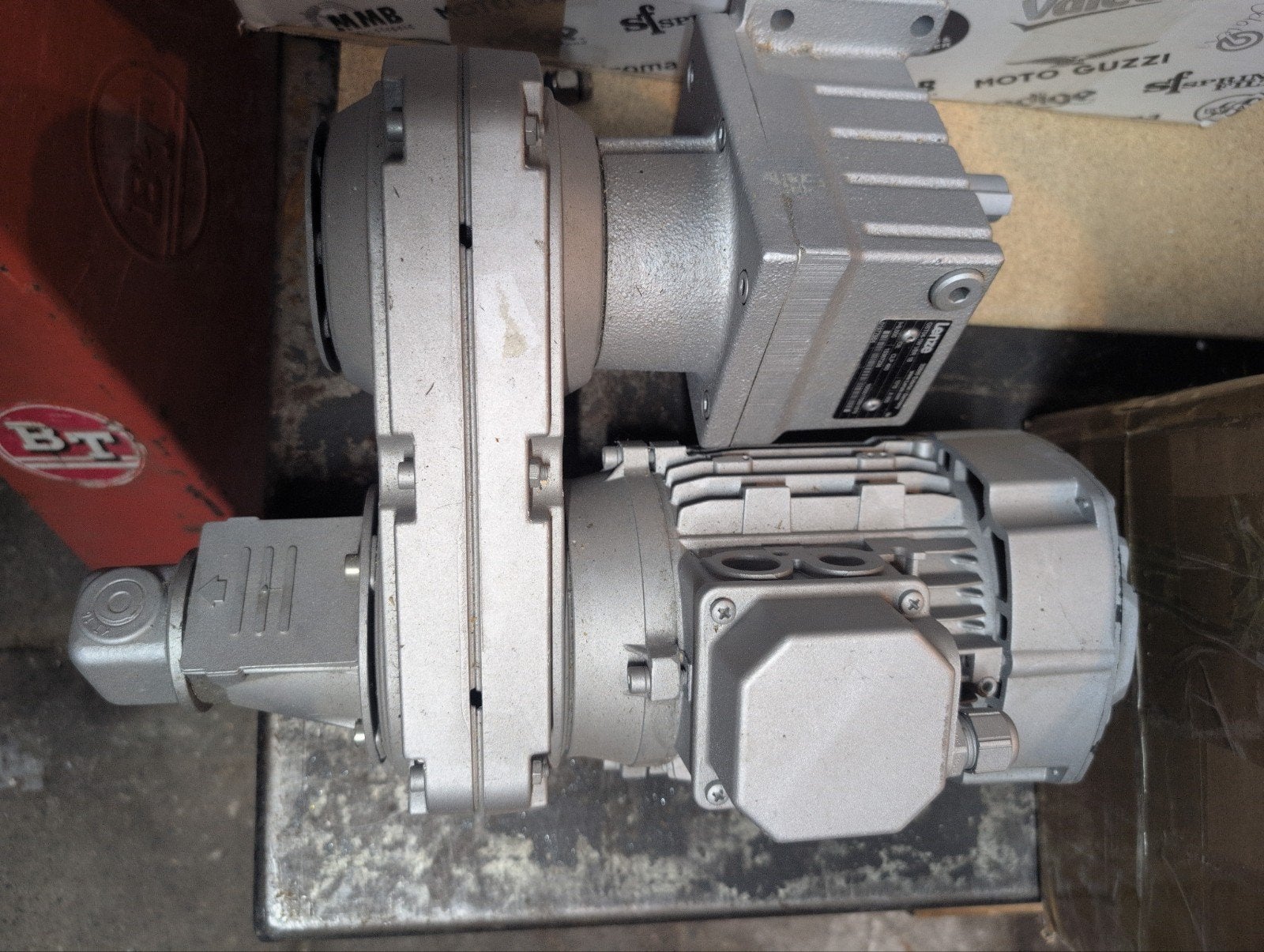 Lenze Reductiemotor TM71-4M G-ST04-1W VBR 1B 0.37kW, Ophalen