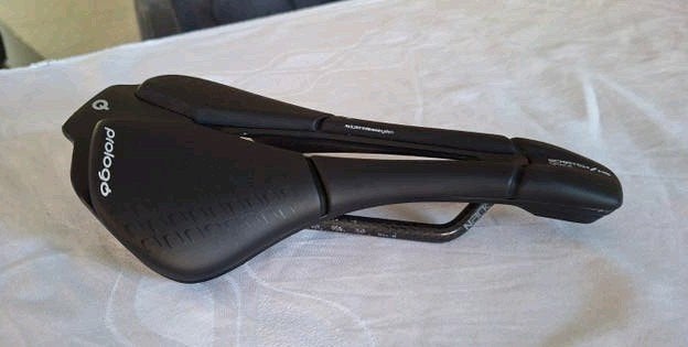 Prologo Scratch M5 PAS zadel 147mm Nack carbon rail, Ophalen of Verzenden, Zo goed als nieuw, Prologo, Zadel