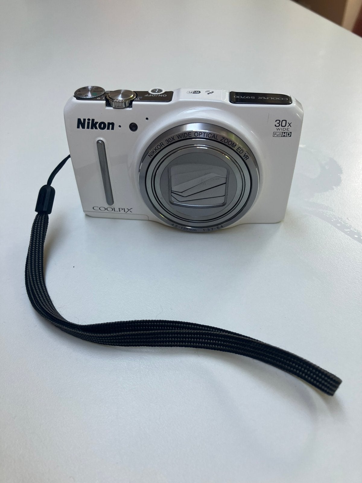 Nikon Coolpix S9700 – Zeer nette staat, USB-kabel, 16 megapixels, Ophalen of Verzenden, Zo goed als nieuw