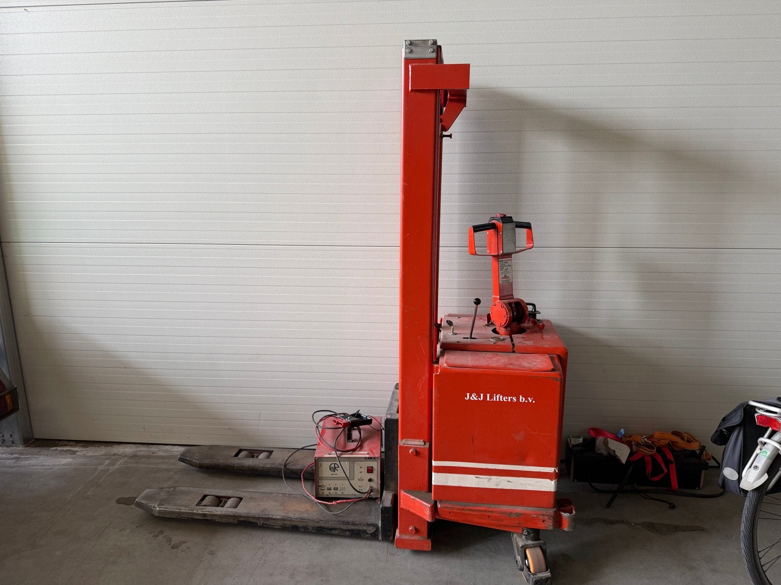 BT Stapelaar - max hoogte 3 meter - Elektrisch, met lader, 1000 tot 2000 kg, Ophalen, Elektrisch, Stapelaar
