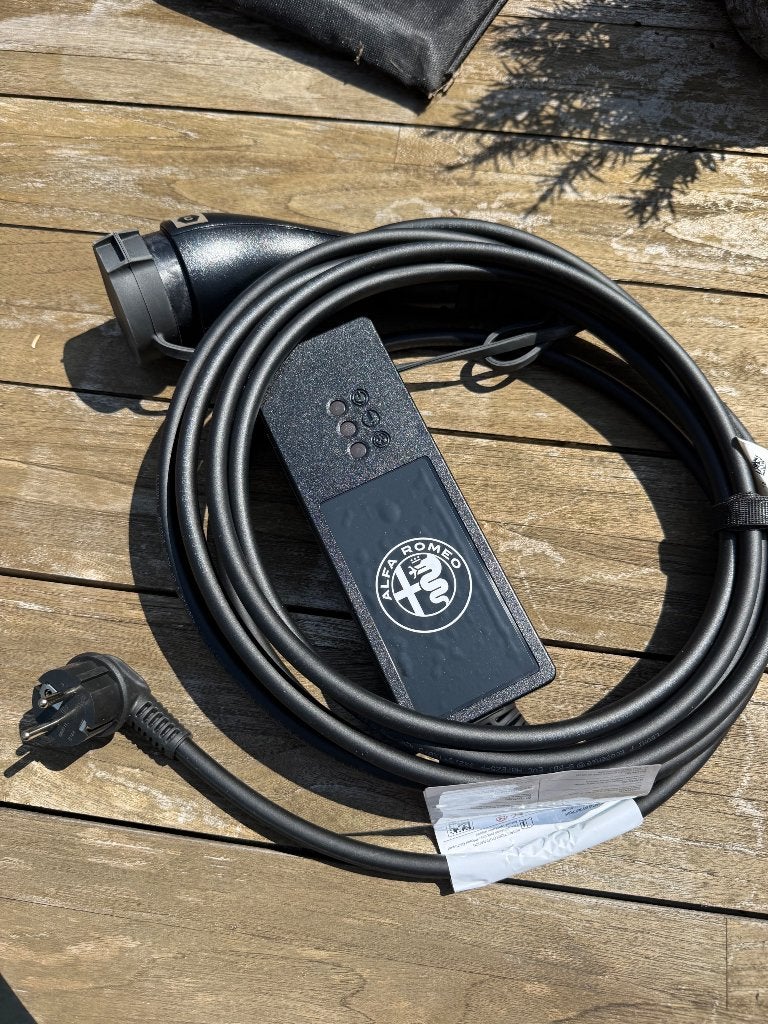 Alfa romeo phev laadkabel, Ophalen, Nieuw, Alfa Romeo