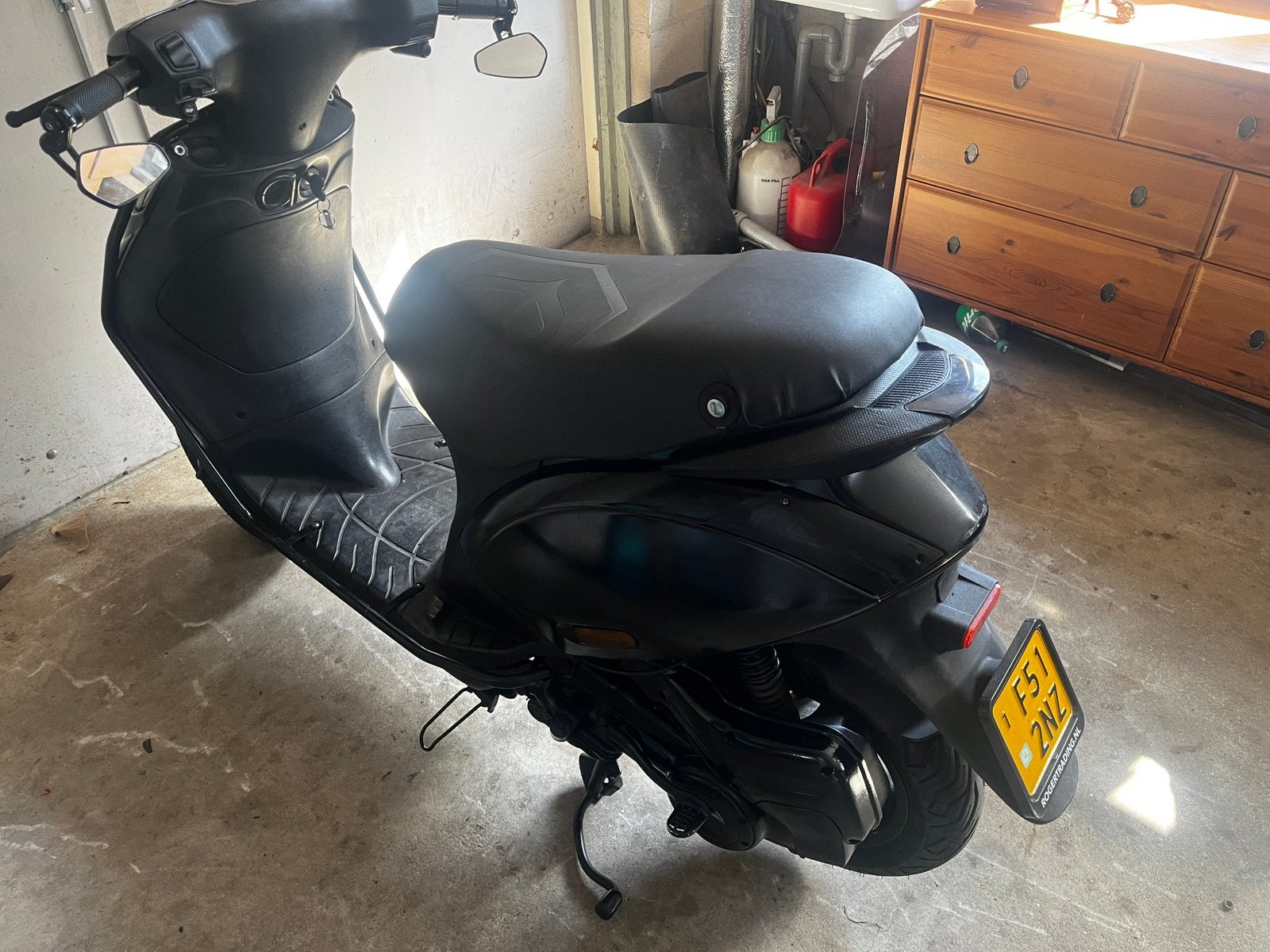 Piaggio zip 2011 loopt niet! Gele plaat, Ophalen, Zo goed als nieuw, Benzine, Zip