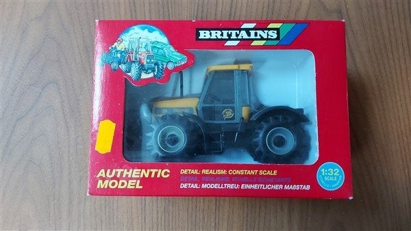Britains JCB Fastrac 3185, Hobby en Vrije tijd, Modelauto's | 1:32, Ophalen of Verzenden, Zo goed als nieuw, Tractor of Landbouw