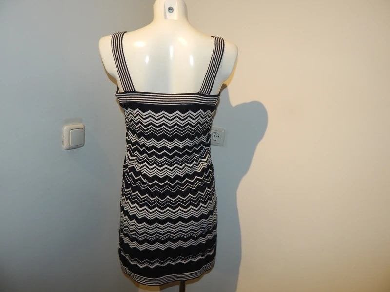 Missoni gebreide jurk deze in aztec print zwart wit mt S, Missoni, Maat 36 (S), Gedragen, Boven de knie
