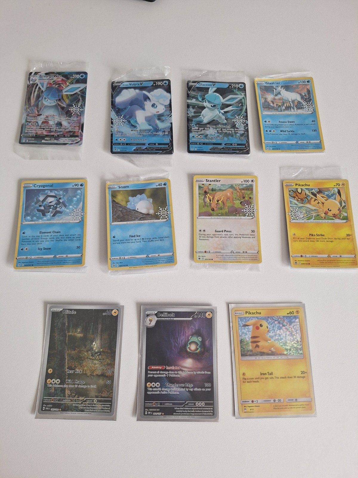 Pokémon Kaarten Collectie - Glaceon, Pikachu, Alolan Vulpix, Ophalen of Verzenden, Zo goed als nieuw, Meerdere kaarten