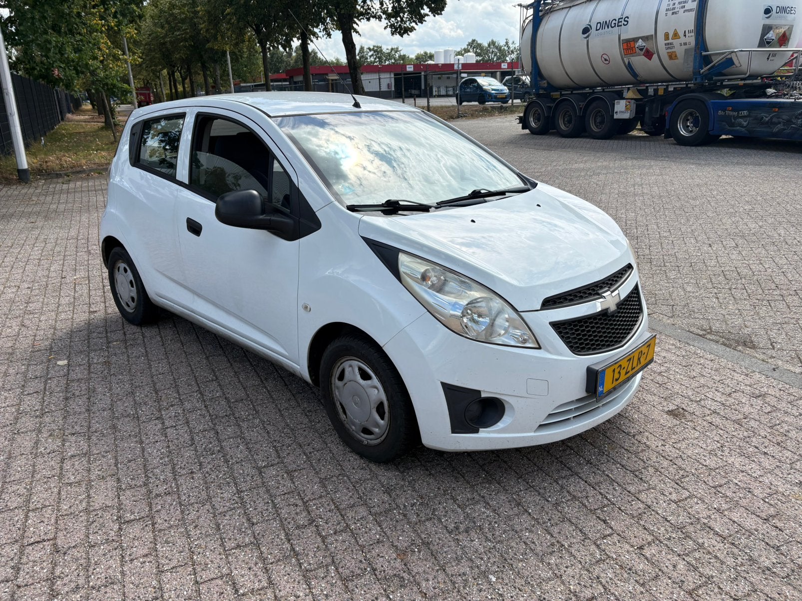 Chevrolet Spark 1.0 Bifuel 2012 Wit, Auto's, 15 km/l, 37 €/maand, 4 cilinders, Wit