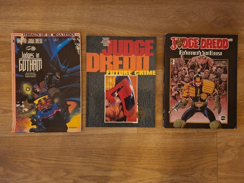 Judge Dredd - Diverse strips met o.a. Judges in Gotham, Boeken, Strips | Comics, Meerdere comics, Ophalen of Verzenden, Gelezen