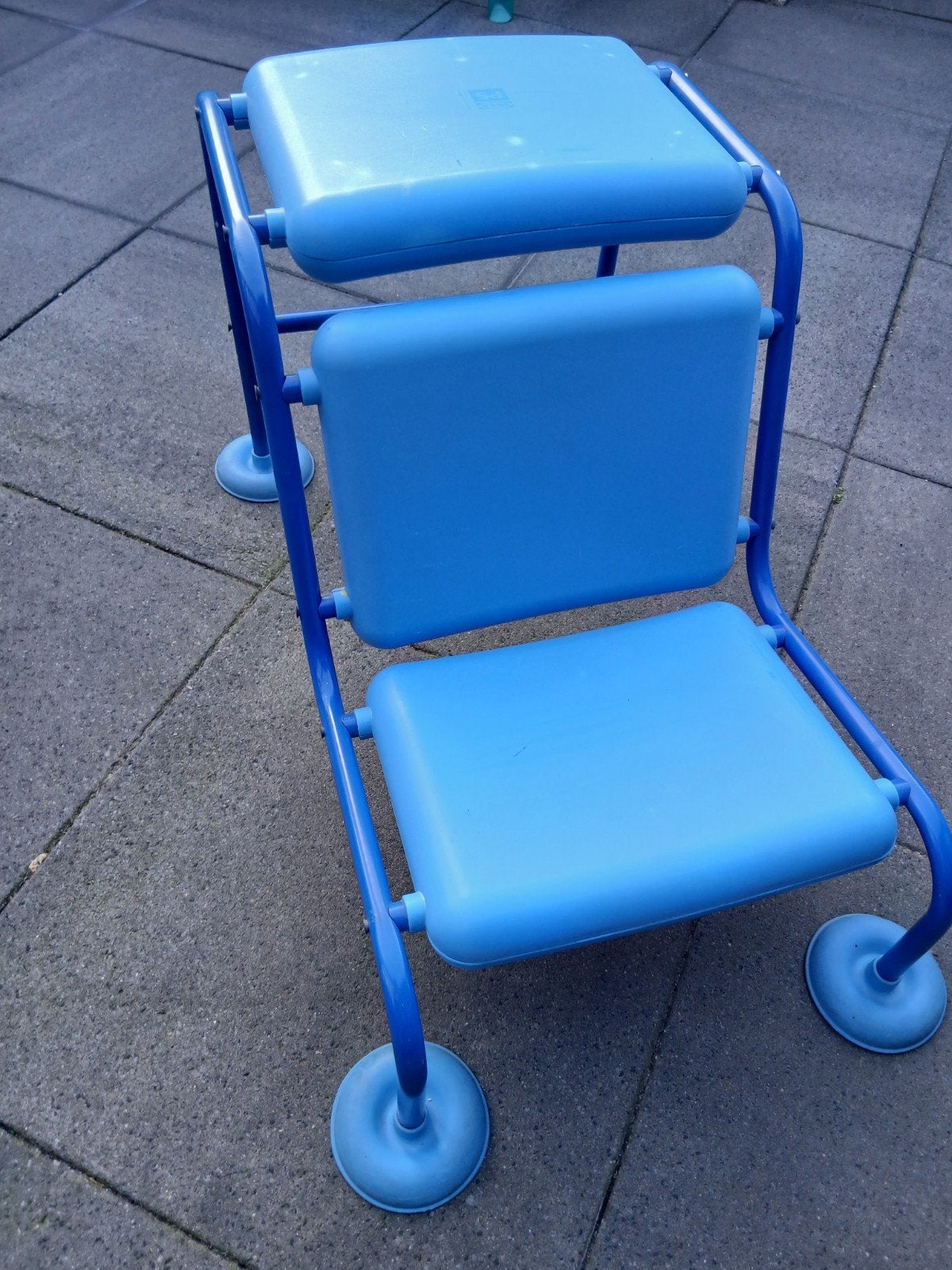 Design IKEA PS 2003 Höjbar kinderstoel/opstapje blauw, Ophalen, Gebruikt, Overige typen