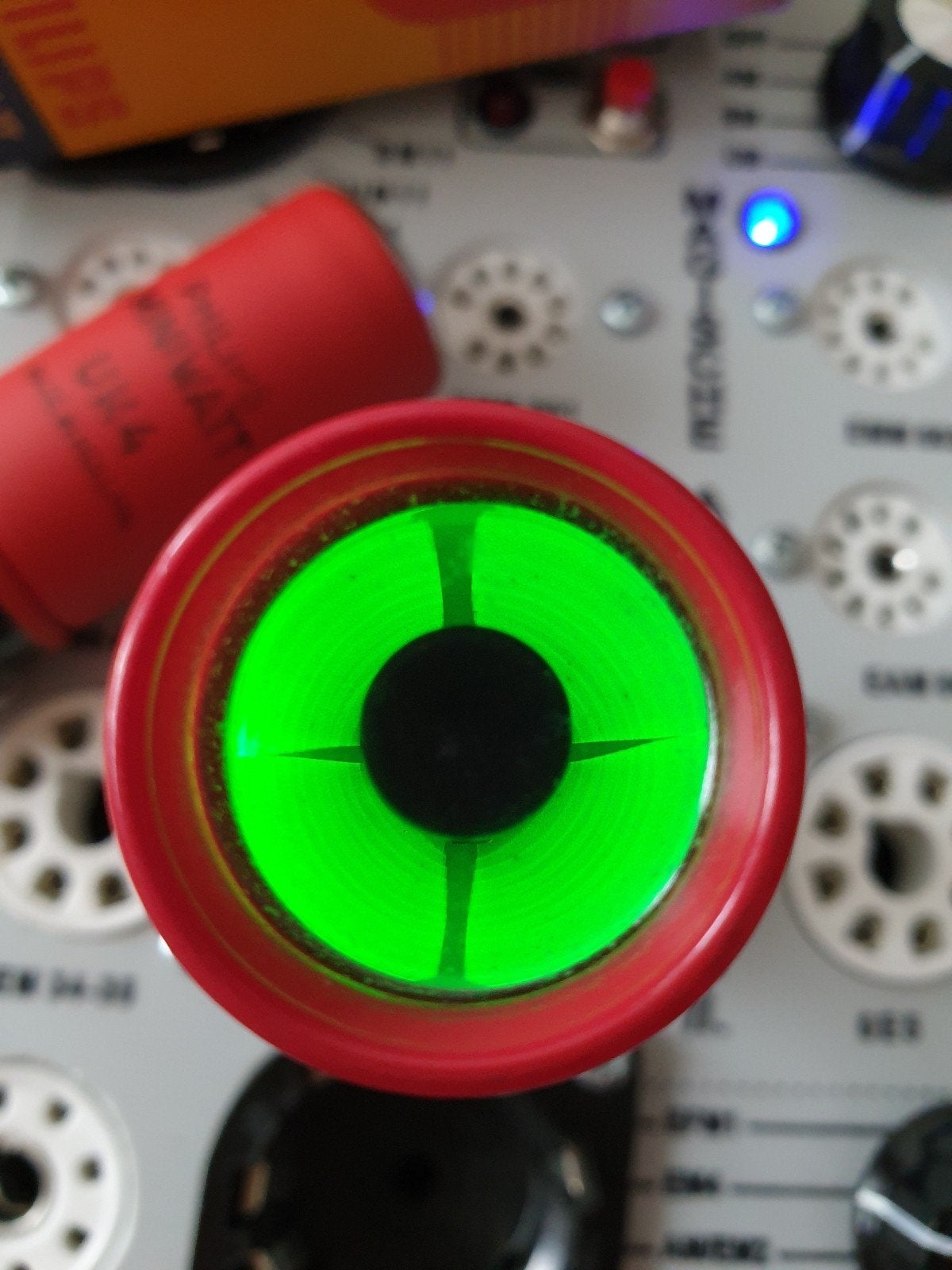 Nieuwe UM4 radiobuizen (Philips/Mullard) - Getest, Ophalen of Verzenden, Nieuw