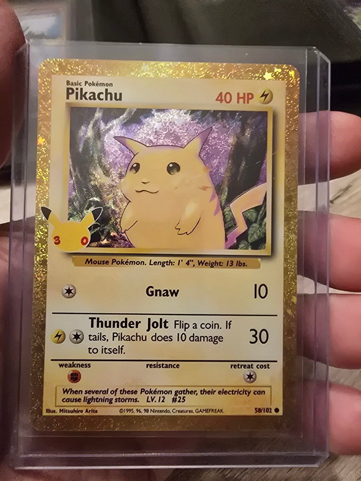 Pikachu Gold Metal Pokémon Kaart - Celebrations, Ophalen of Verzenden, Zo goed als nieuw, Losse kaart, Foil