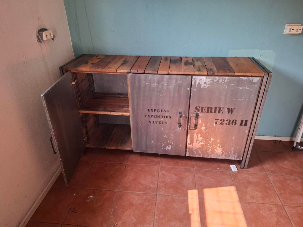 Stoere industriële kast - 160x45x90cm, Ophalen, Gebruikt