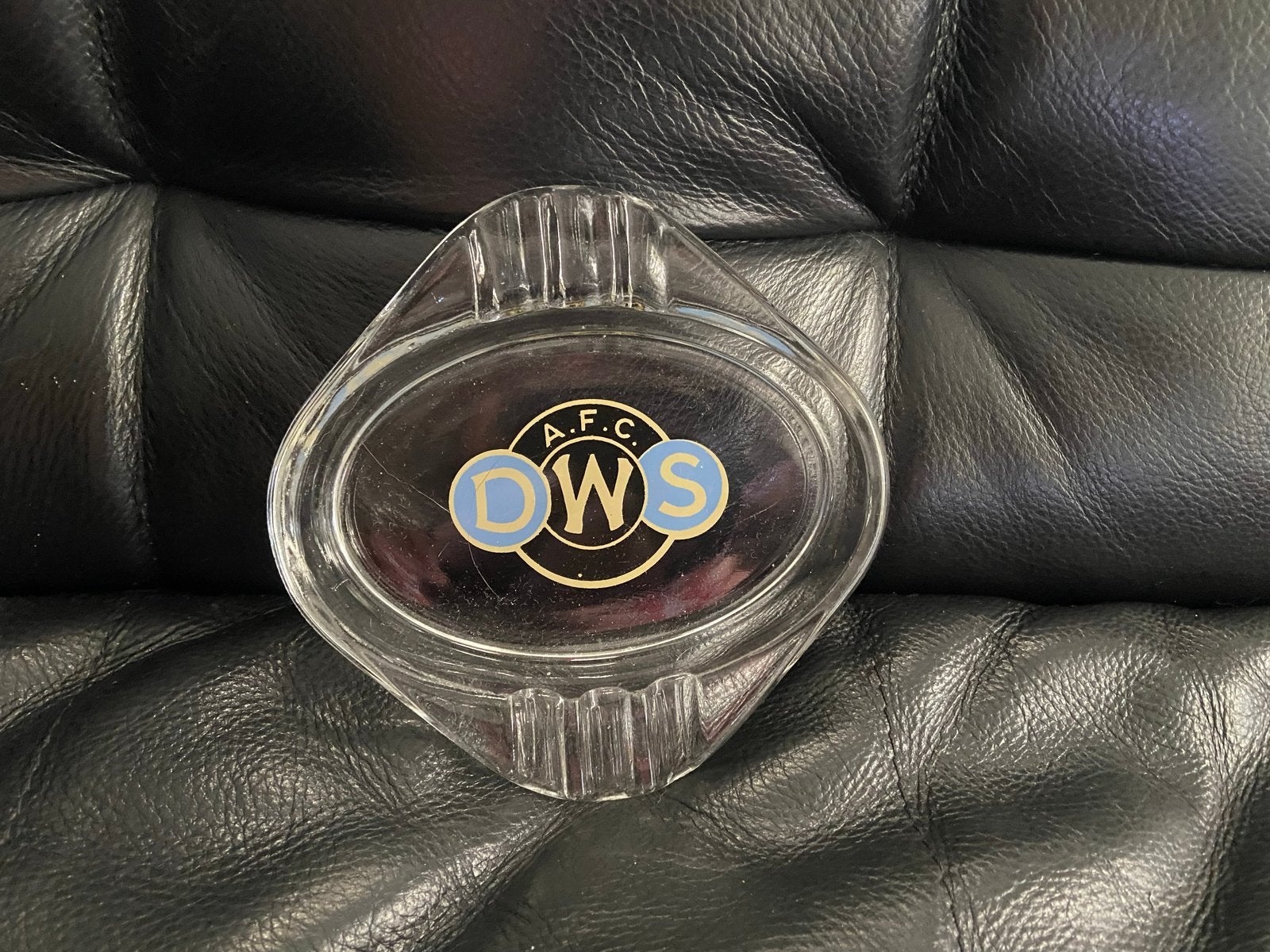 Vintage Glazen Asbak met A.F.C. DWS Logo, Ophalen of Verzenden, Gebruikt, Asbak