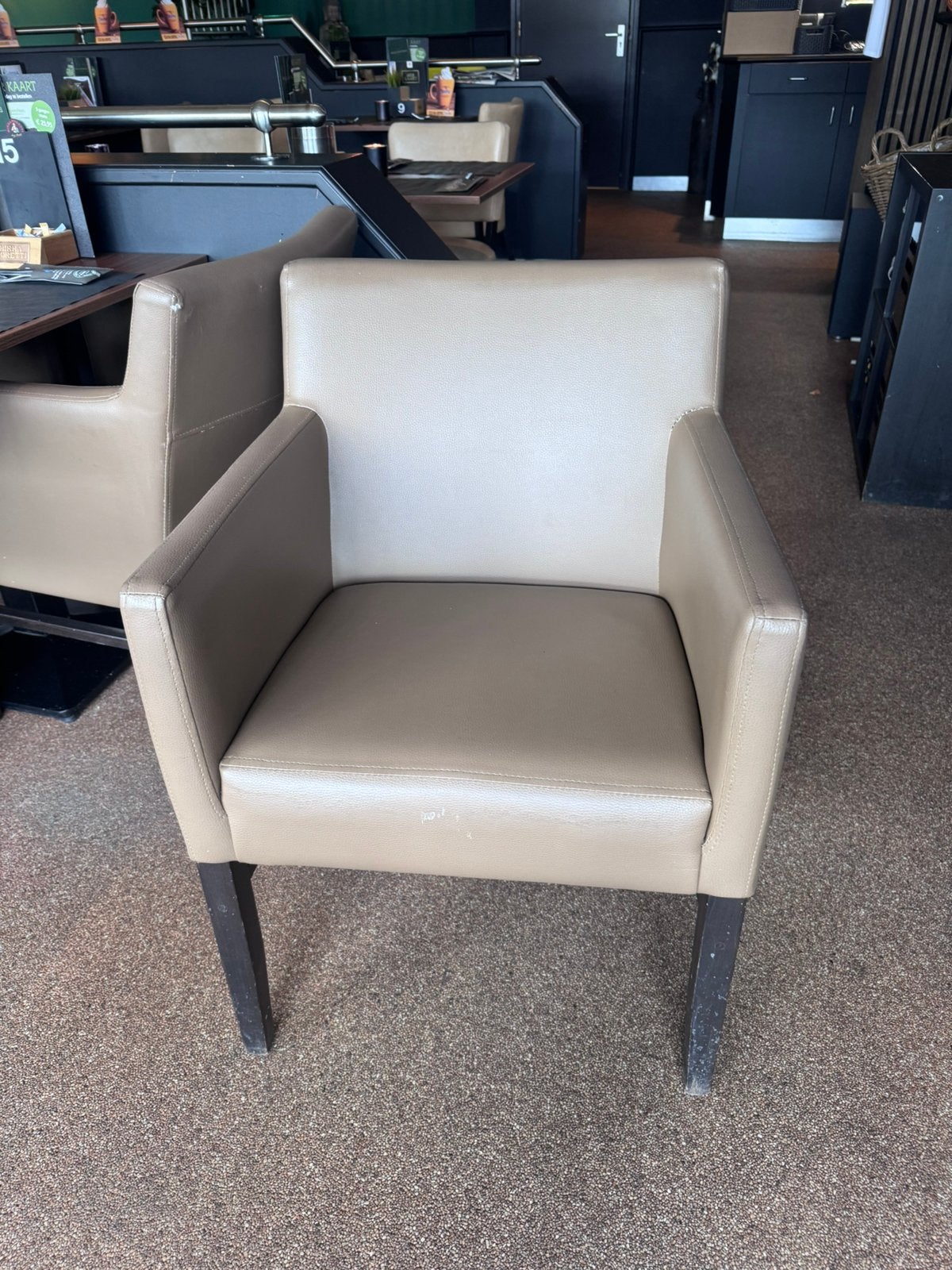 20 taupe stoelen, Ophalen, Zo goed als nieuw, Overige kleuren, Vijf, Zes of meer stoelen