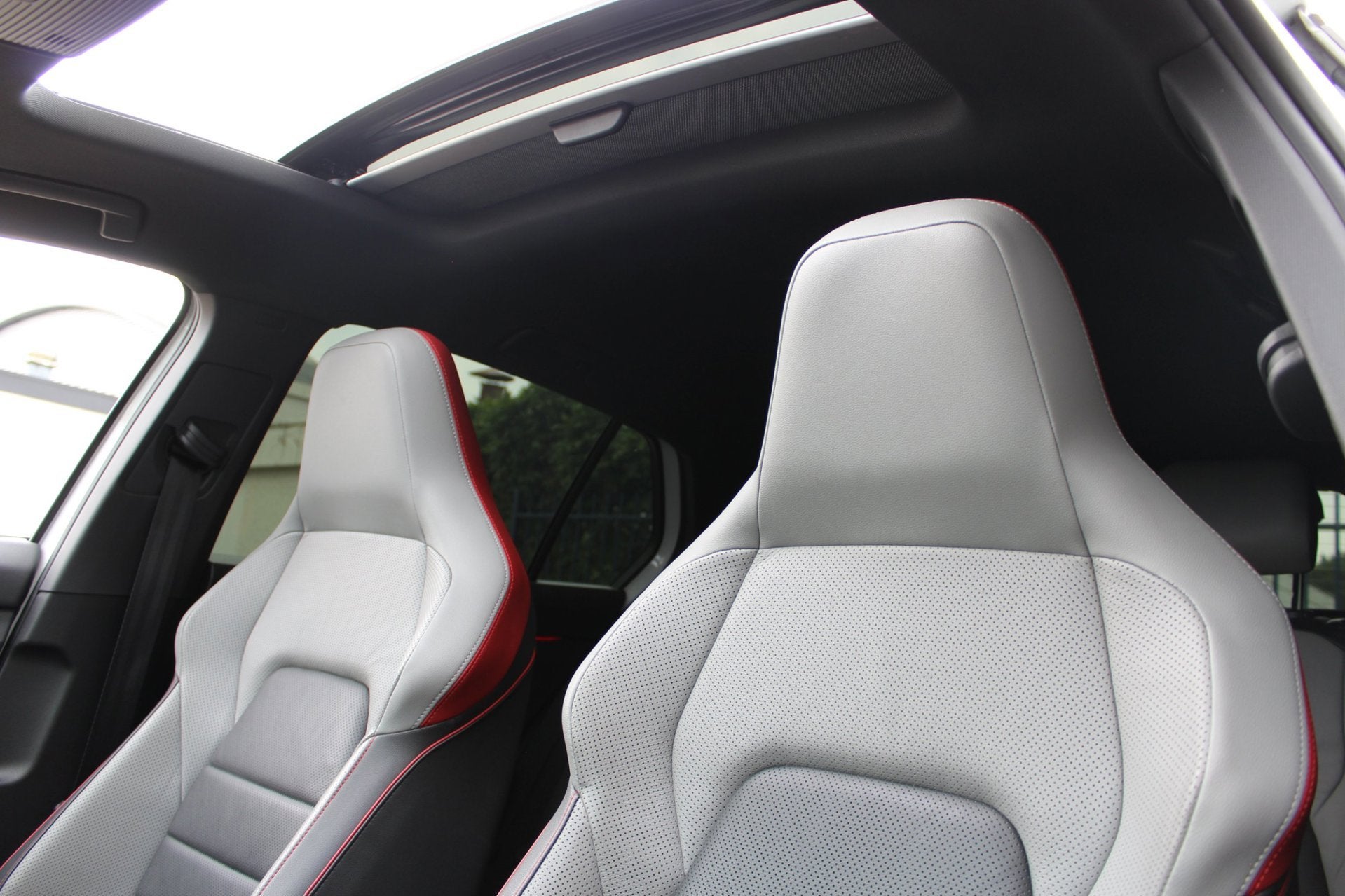 Foto 43 van Volkswagen GOLF 2.0 TSI GTI | Clubsport | Panoramadak |Akrap