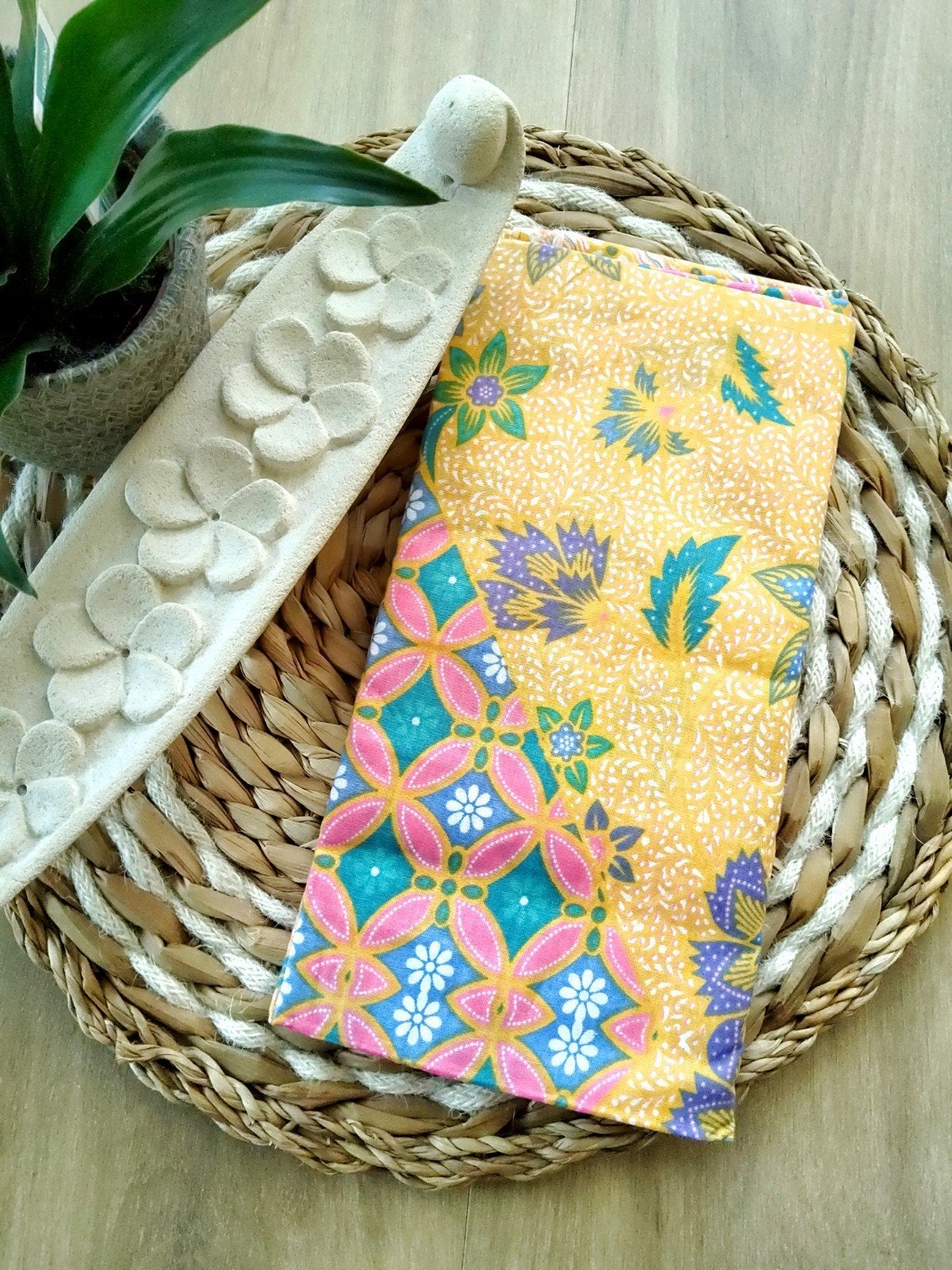 Batik Sarong/ lap/stof Pastel Indonesië #1743, Overige kleuren, Nieuw, Ophalen of Verzenden, 30 tot 120 cm