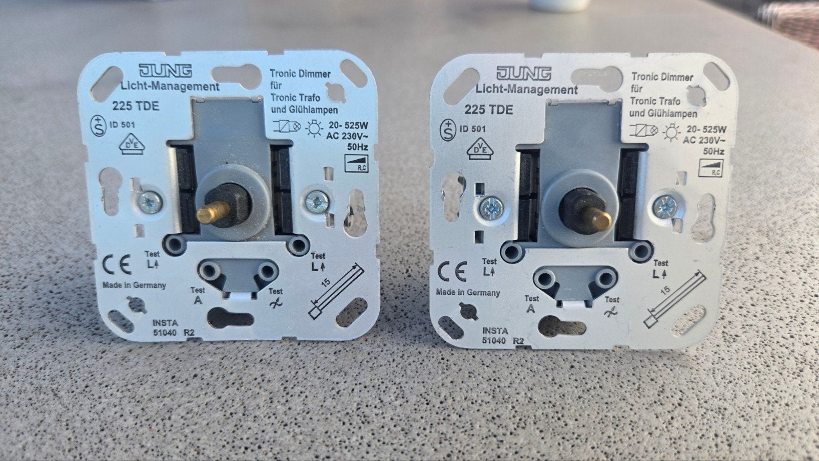 2 Jung halogeen/gloeilamp dimmers, type 225 TDE, Ophalen of Verzenden, Zo goed als nieuw, Jung, Dimmer