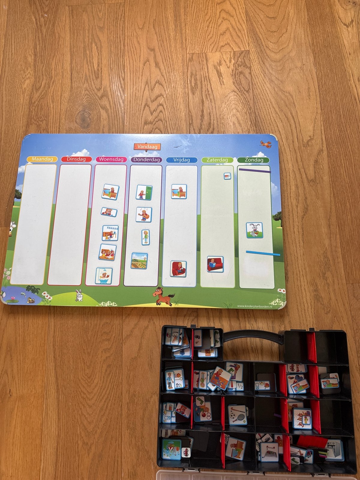 Planbord voor kinderen met veel magneten, Ophalen of Verzenden, Gebruikt, Ontdekken