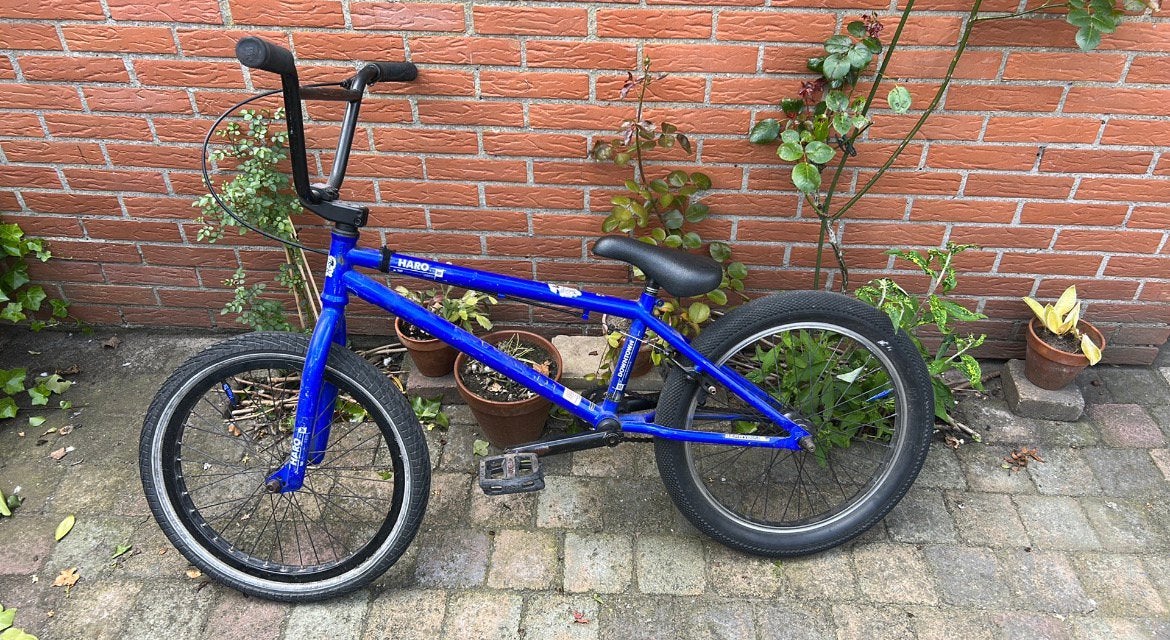 Haro bmx, Fietsen en Brommers, Fietsen | Crossfietsen en BMX, Zo goed als nieuw, 20 tot 24 inch, Staal, Stuur 360° draaibaar, V-brakes