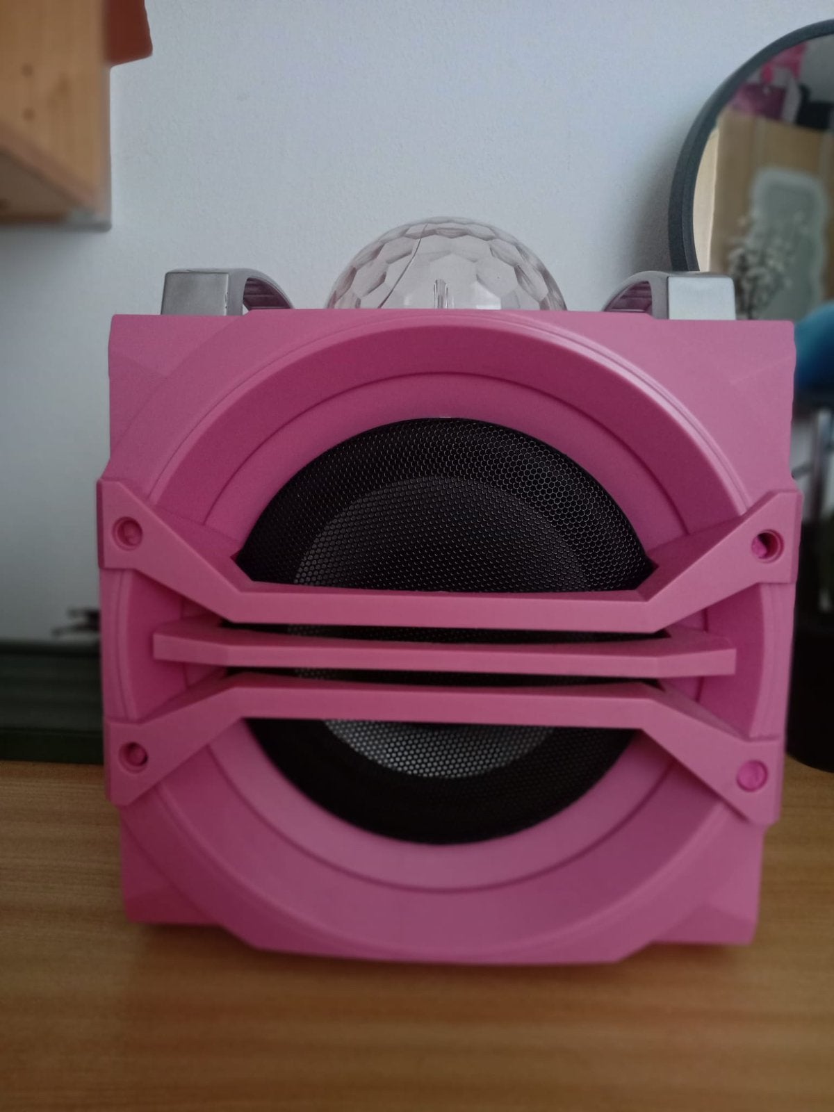 Bluetooth-speaker met discballamp, Ophalen of Verzenden, Zo goed als nieuw