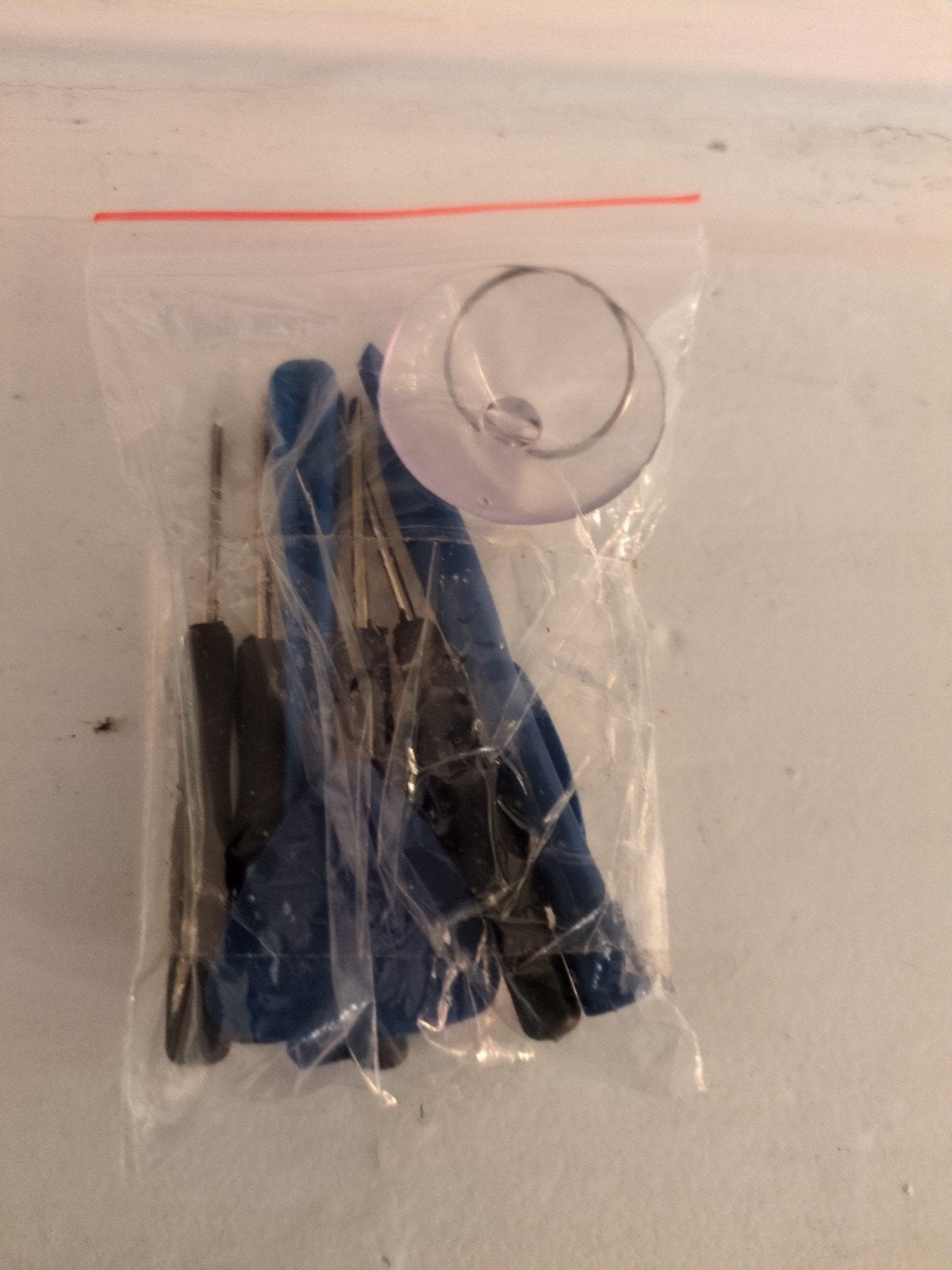 Telefoon reparatiesetje met schroevendraaiers en zuignap, Ophalen of Verzenden, Nieuw, Gereedschapsset, Overige merken