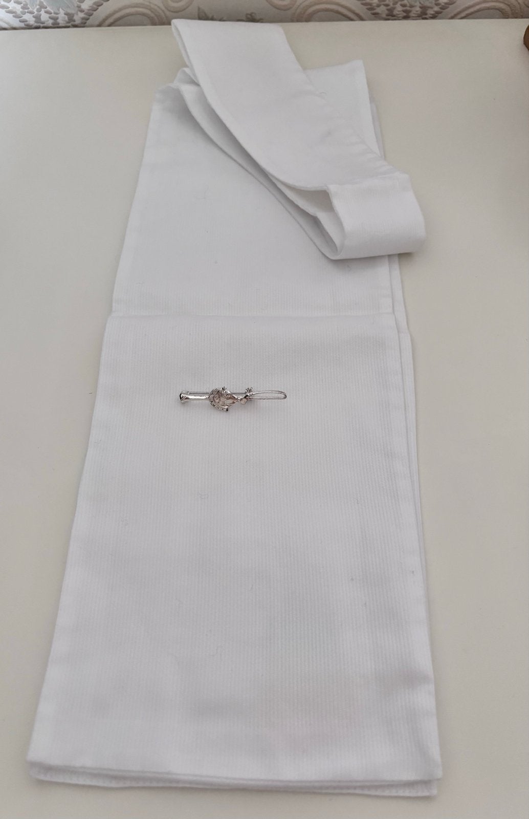 Witte Doorhaal Plastron met Speld, Ophalen of Verzenden, Nieuw, Dressuur, Bovenkleding