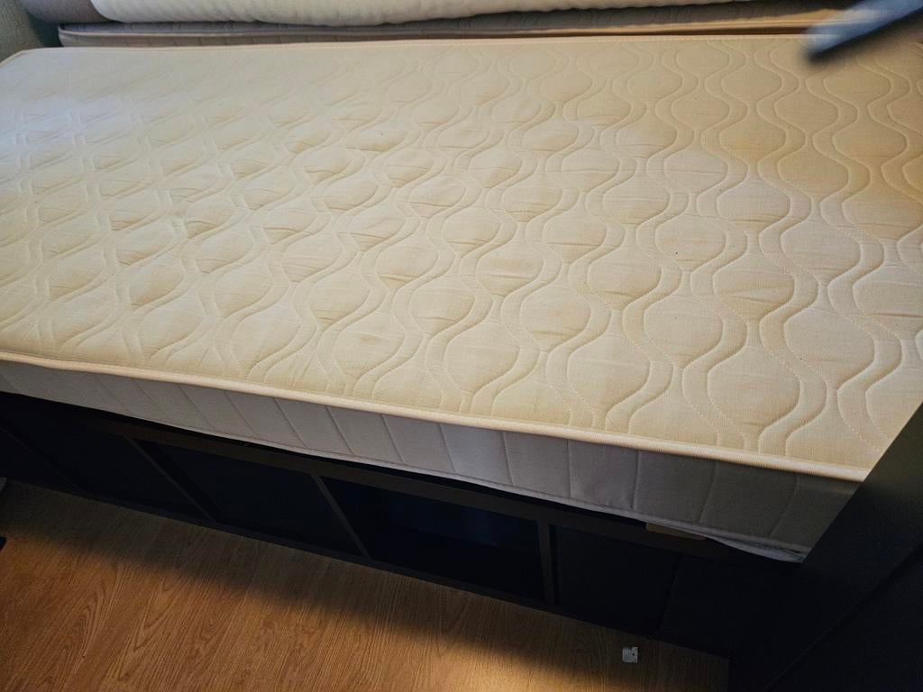2x 1-persoonsmatrassen zgan, Ophalen, Zo goed als nieuw, Eenpersoons, 90 cm