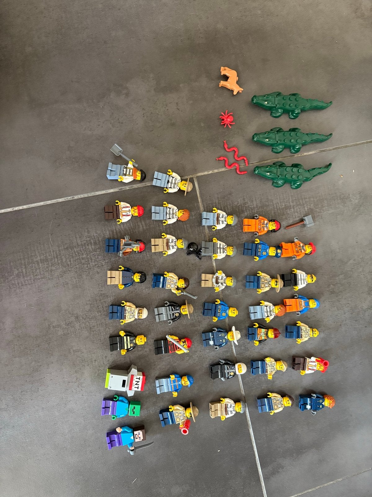 Grote collectie Lego minifiguren: Boeven, Politie, Minecraft, Ophalen, Inclusief minifiguren, Gebruikt, Overige thema's