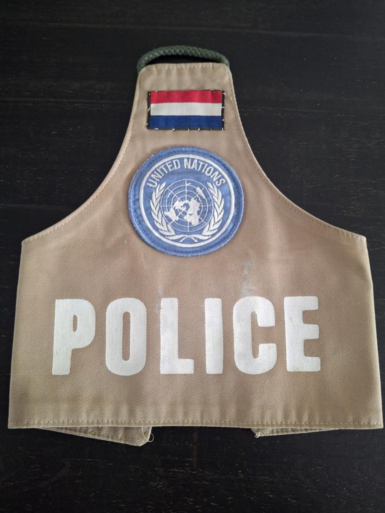 UN Police Vest - Nederlands contingent, Ophalen of Verzenden, Overige soorten, Nederland, Kleding of Schoenen