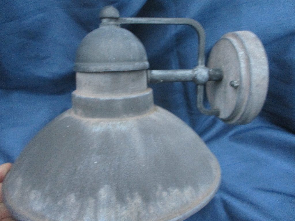 2 Buitenlampen,grijs ,v.a 45,00e, Tuin en Terras, Minder dan 50 watt, Wandlamp, Ophalen of Verzenden, IJzer