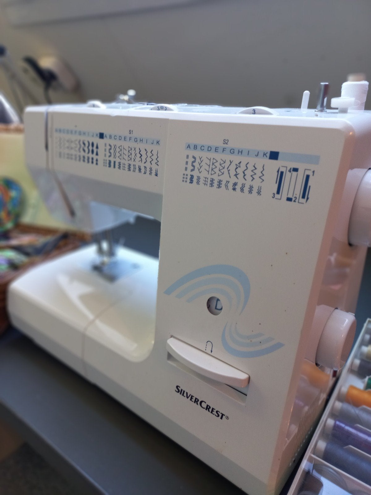 Silvercrest naaimachine met fournituren, Hobby en Vrije tijd, Ophalen, Zo goed als nieuw, Naaimachine, Overige merken