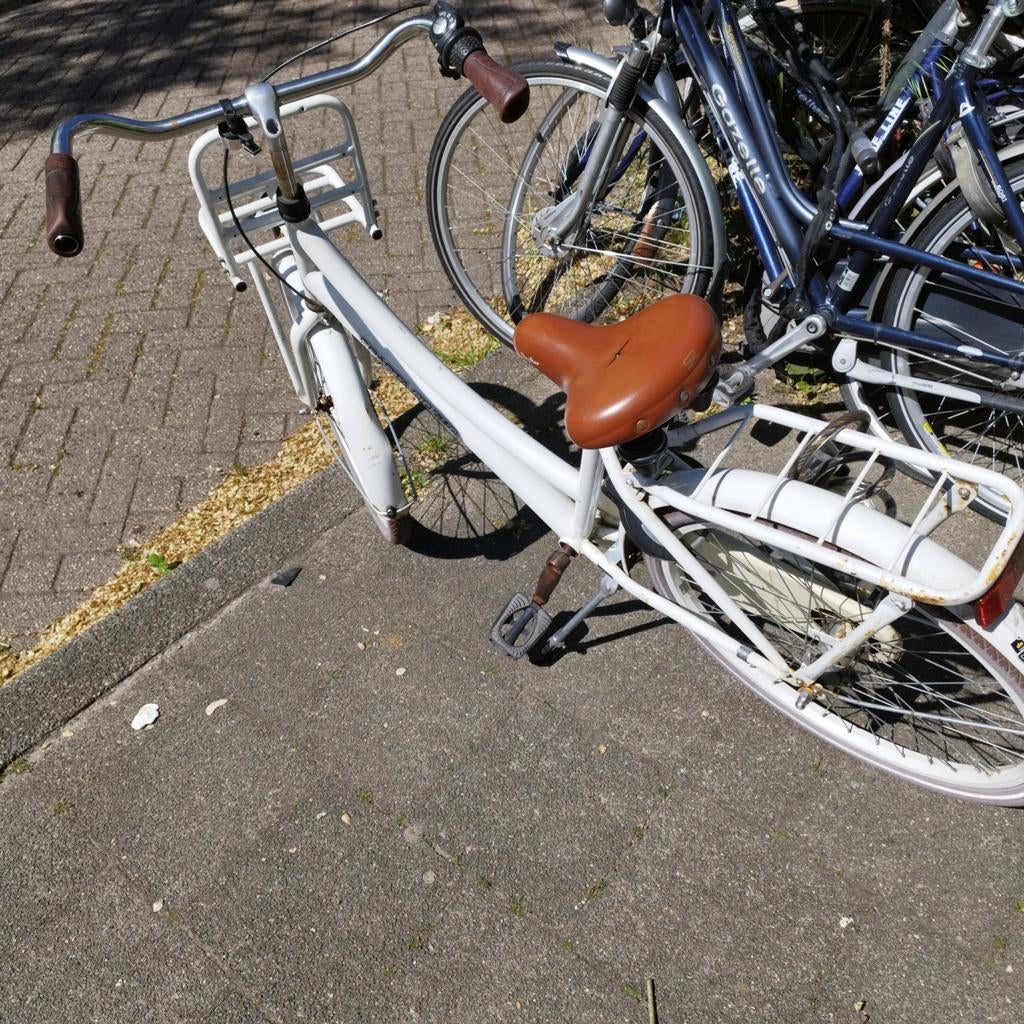 Mooie meisjesfiets 24 inch met versnellingen en slot, Fietsen en Brommers, Fietsen | Meisjes, Ophalen, Gebruikt, 24 inch, Versnellingen