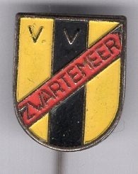 V.V. Zwartemeer zilverkleurig voetbalclub speldje ( Z_068), Ophalen of Verzenden, Zo goed als nieuw, Stad of Land, Speldje of Pin