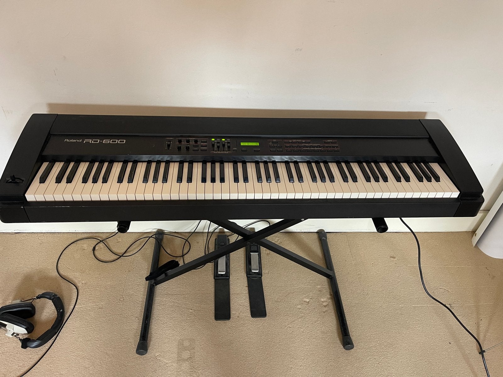 Roland RD-600 Stage Piano 175.— minimum - Uitstekende Staat, Muziek en Instrumenten, 88 toetsen, Roland, Ophalen of Verzenden