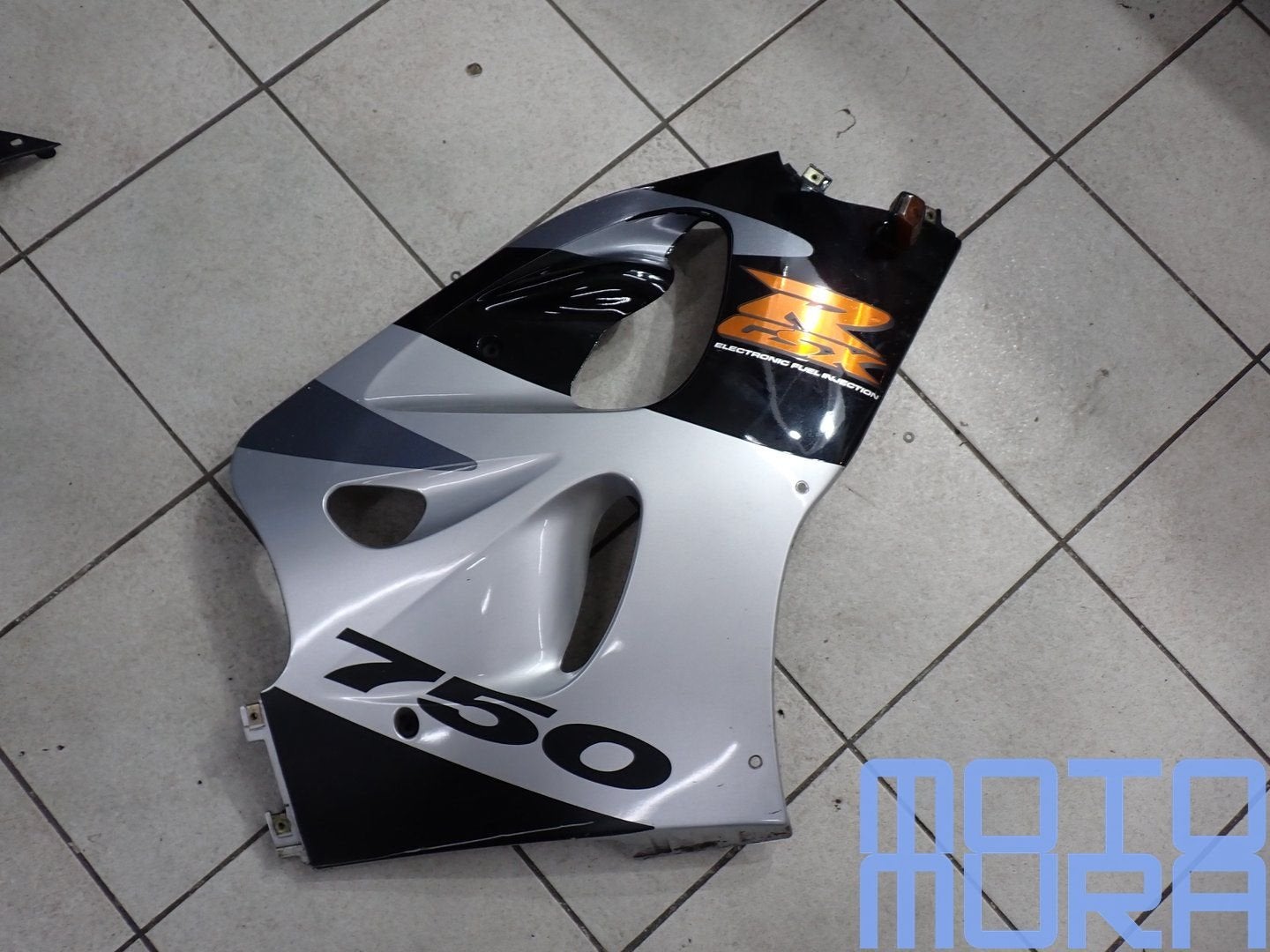 zijkuip rechts voor de Suzuki GSXR 600 750 SRAD 1996 2000 GS, Motoren, Gebruikt, -, -, Ophalen of Verzenden