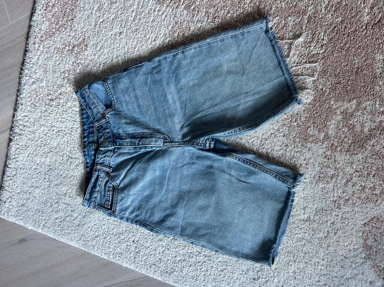 Jorts Monki, Kleding | Dames, Broeken en Pantalons, Kort, Blauw, Ophalen of Verzenden, Zo goed als nieuw