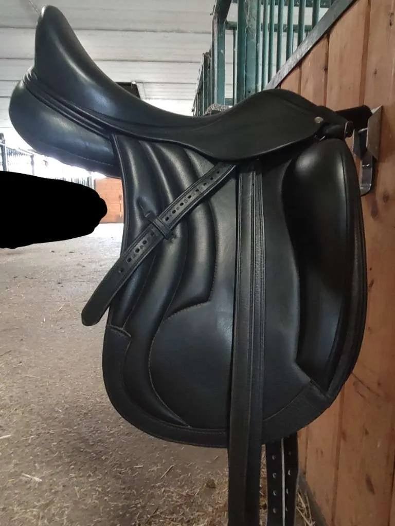 Equestro dressuurzadel, Dieren en Toebehoren, Ophalen of Verzenden, Zo goed als nieuw